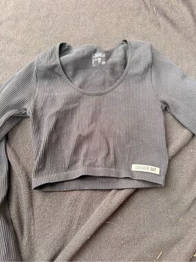 Summer Ray Women's Black Ribbed Long-Sleeve Cropped Top